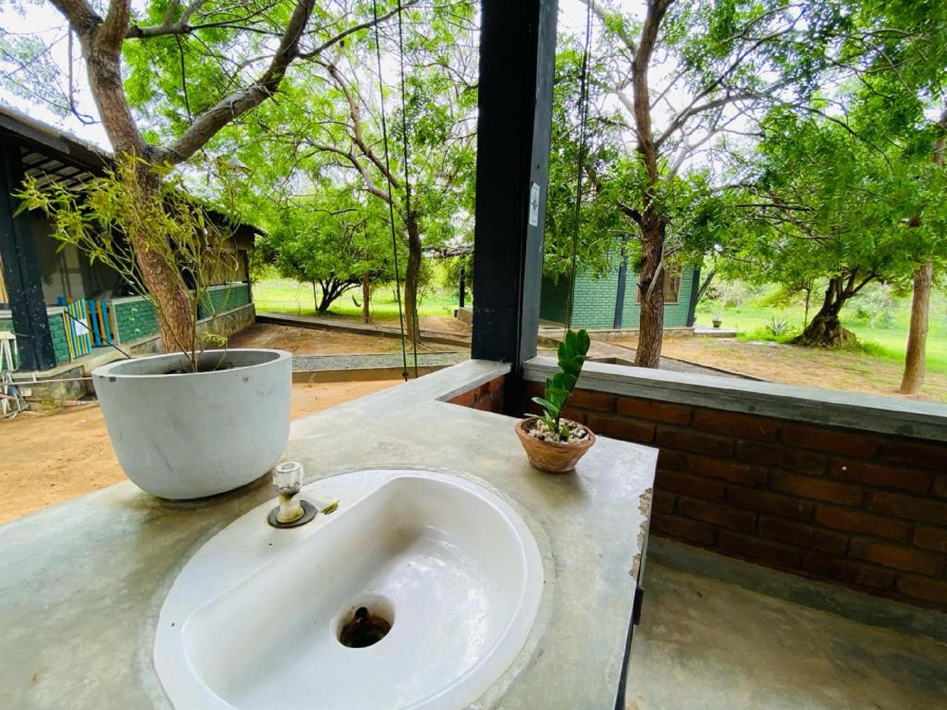 Yala Ying Yang Hostel & Camping Экстерьер фото